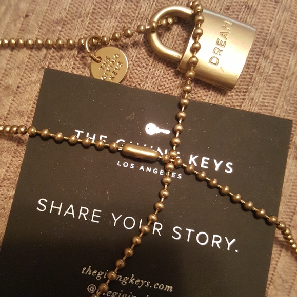 Locket necklace - Picture 4 of 4